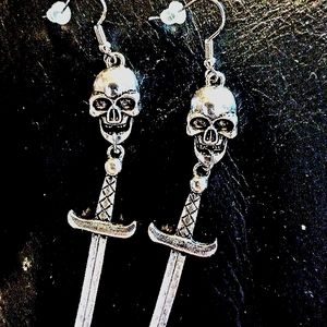 Skull and sword earrings BNWOT